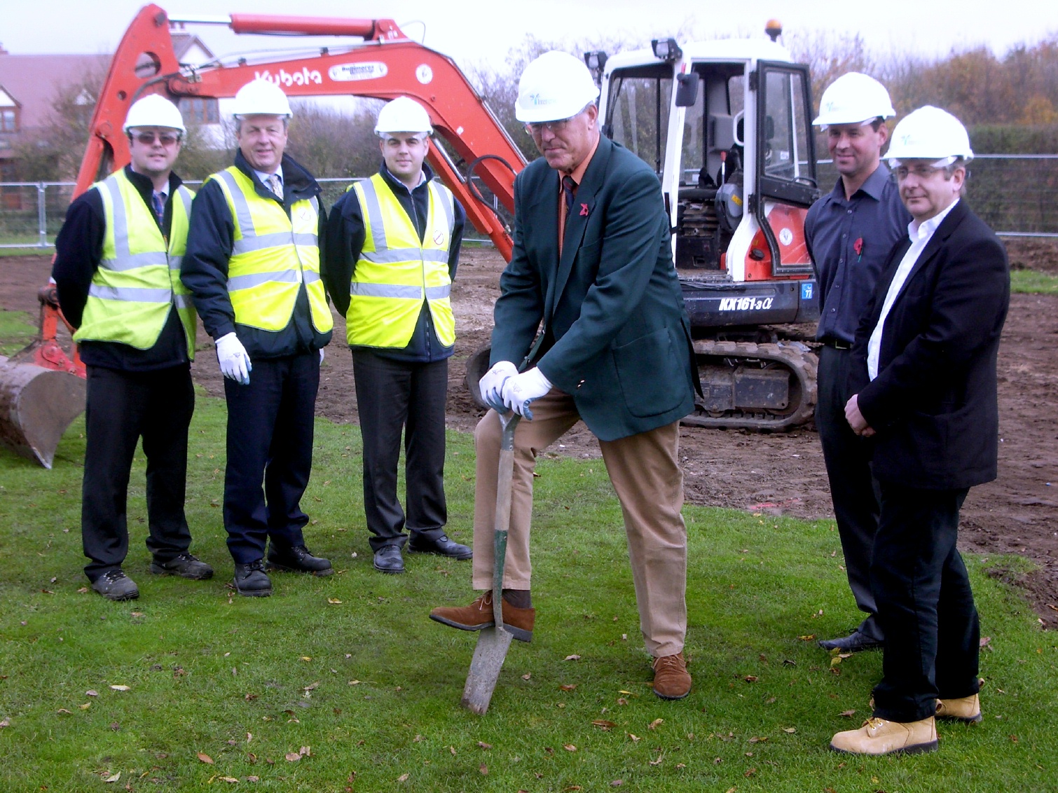 Mount Pleasant Golf Club - 'cutting the sod'