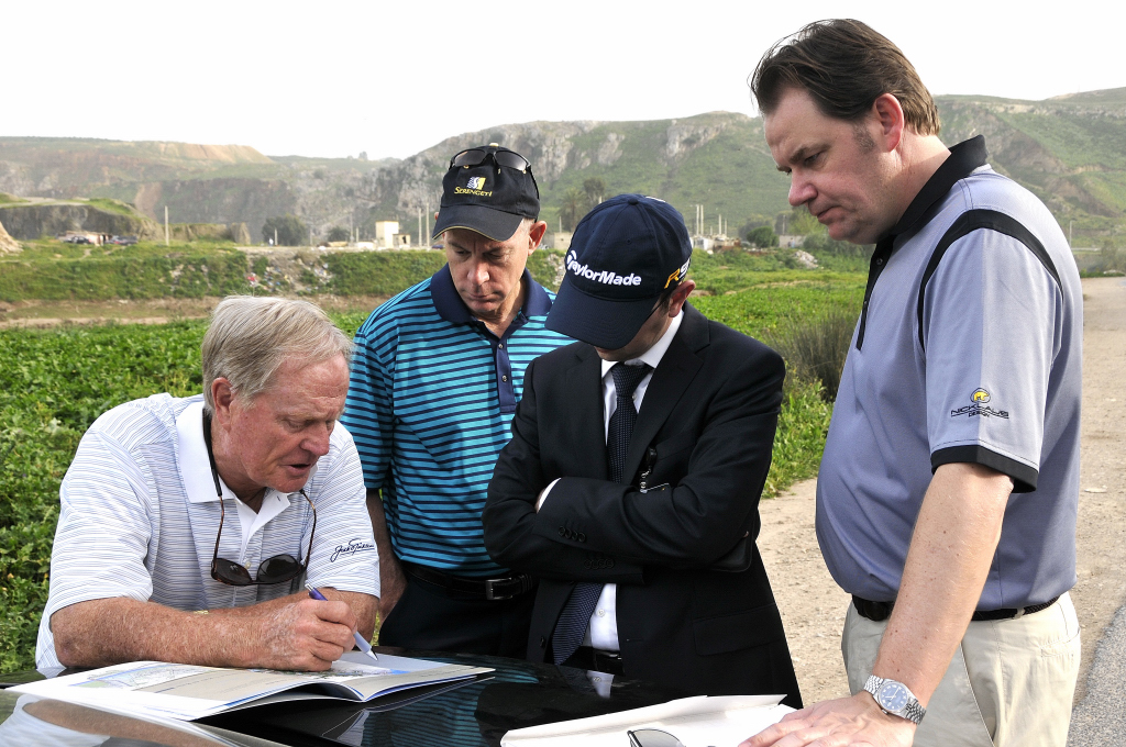 Jack Nicklaus, Paul Stringer and Dirk Bouts with one of Morocco developers