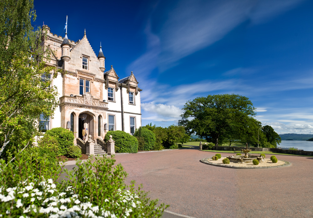 https://cdn.golfbusinessnews.com/wp-content/uploads/2010/07/Cameron-House-on-Loch-Lomond-hotel.jpg