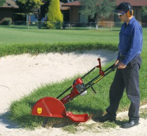 Atom Bunker Edger in action
