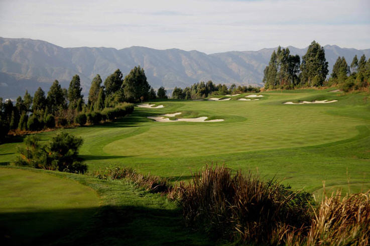 The Mountain Course at Spring City Resort in Kunming, a 1997 Jack Nicklaus design, repeated as 'Best Golf Course in China' (photo Nicklaus Design)