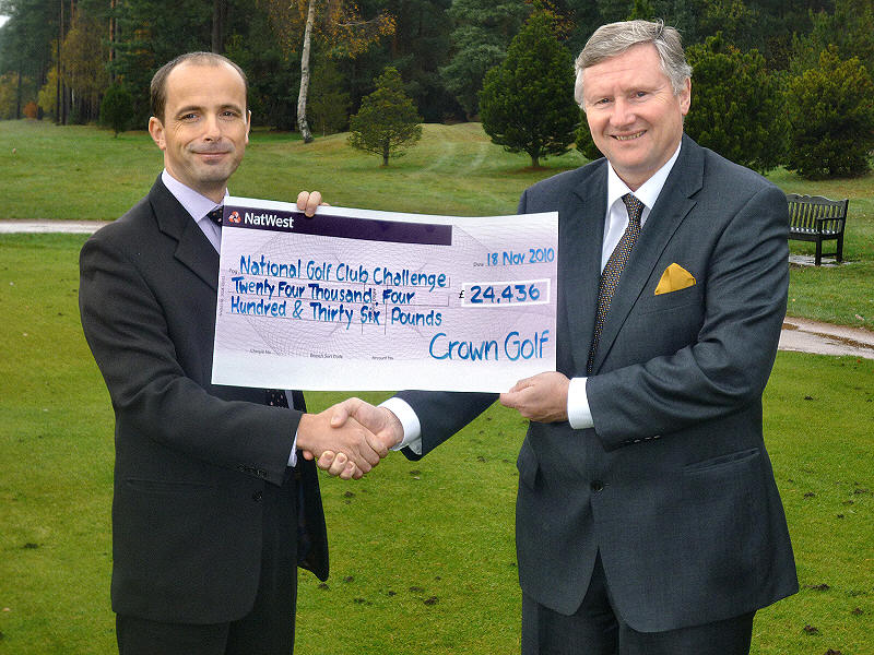 Crown Golf CEO Stephen Lewis (right) and the NGCC’s Matthew Leighton