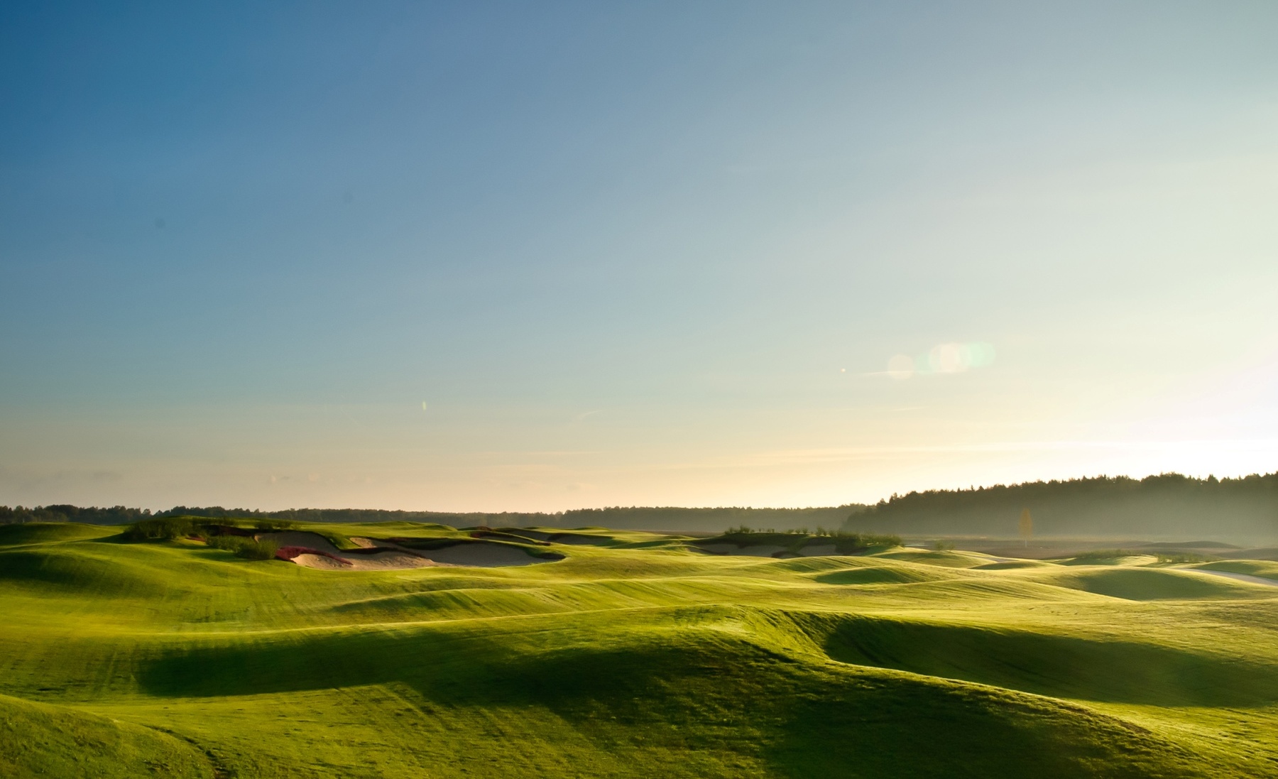 6th hole at PGA National Russia (photo courtesy of Jeremy Slessor European Golf Design)