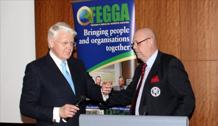 (left) Ólafur Ragnar Grímsson (President of Iceland) and Jon Asgeir (President of the Icelandic Golf Association)