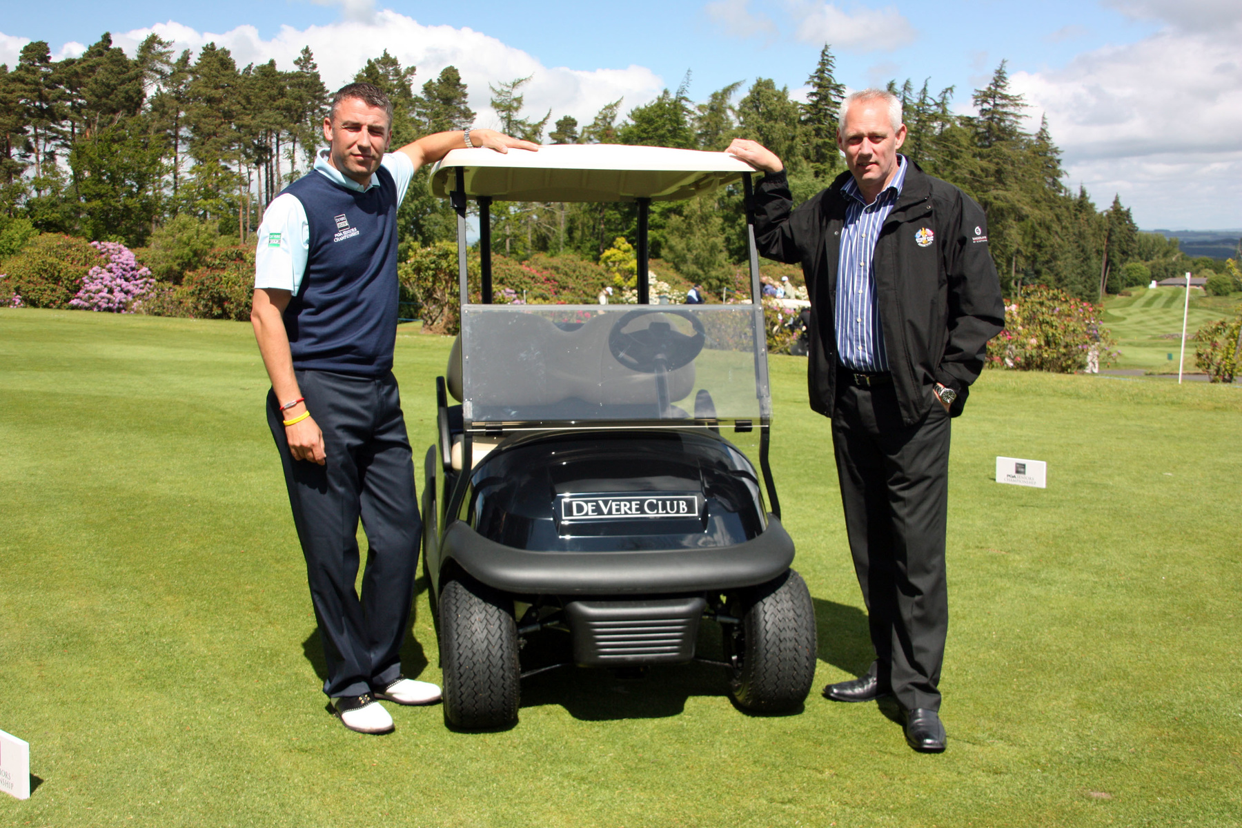 Daniel Hodson (left) of De Vere with Club Car’s Kevin Hart 