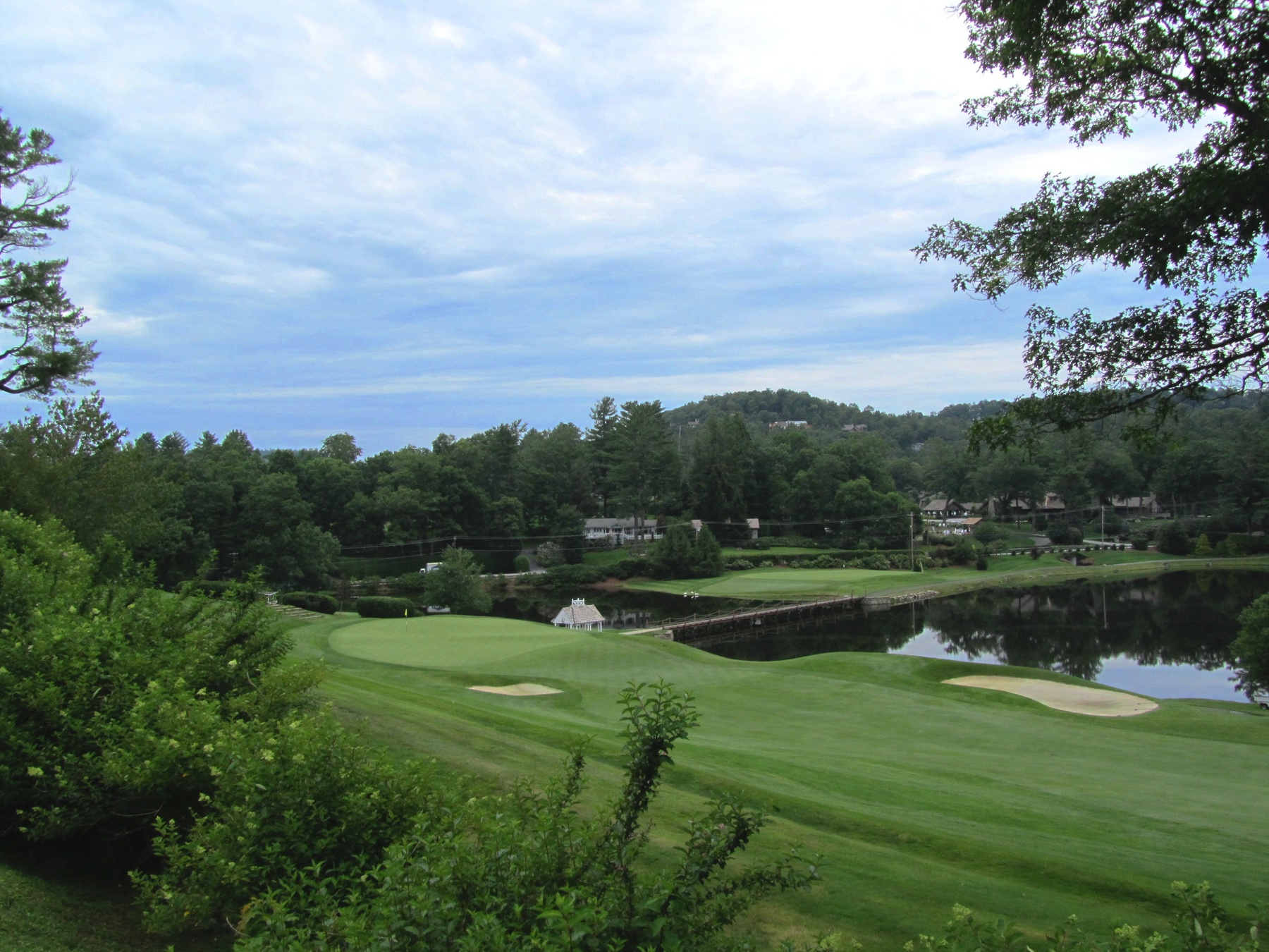  Highlands Country Club winds through the temperate rainforest of the high Appalachians