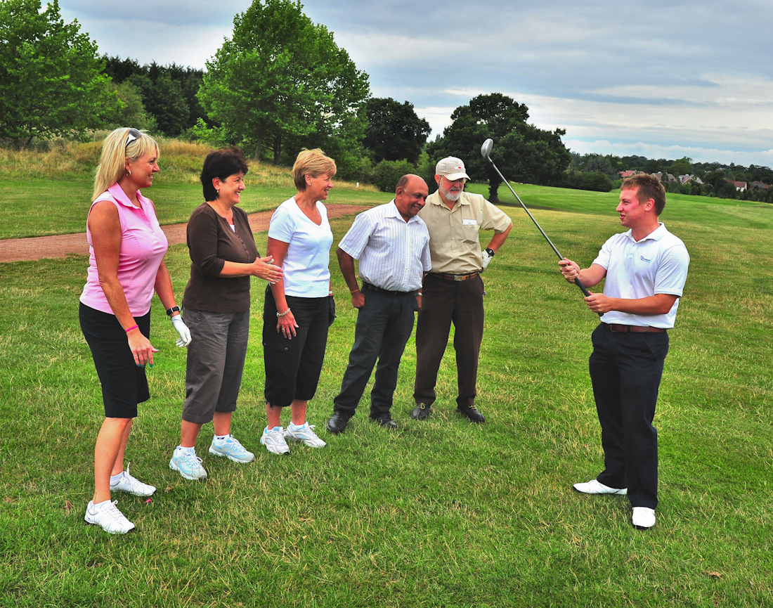 A “Discover Golf” coaching session at a Crown Golf Academy