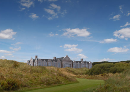 Trump Clubhouse viewed from 1st tees