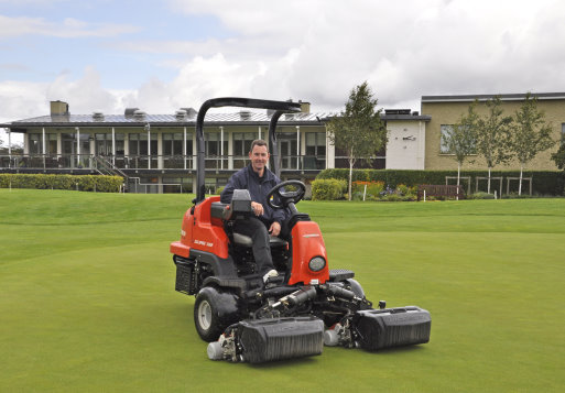 Course superintendent Andy Sheehan is very impressed with the quality of cut and associated fuel savings from his Eclipse 322
