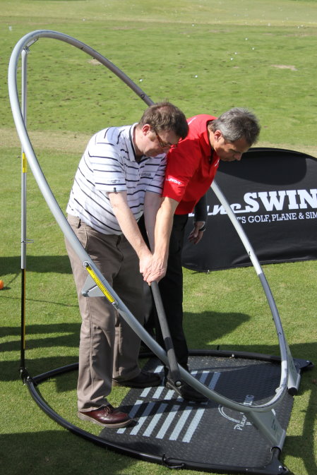 Tony Clark with golf writer Ben Evans