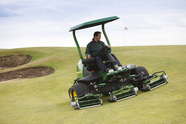 8500 E-Cut hybrid fairway mower A