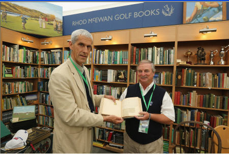 Mungo Park (left) presenting book to Mark Lawrie, the Director of the Argentine Golf Association (courtesy R&A)