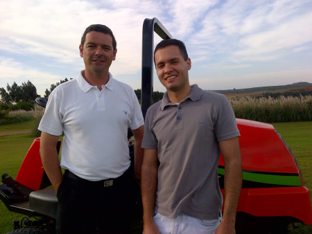 Antonio Carlos Miranda (left), CEO of Progolf Brazil and Marcelo Correa (right), Jacobsen Equipment Sales Manager, Progolf Brazil.