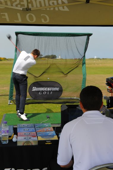 Bridgestone Ball-fitting action