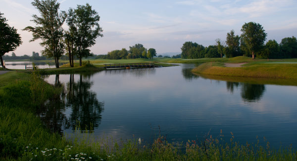 Diamond Country Club