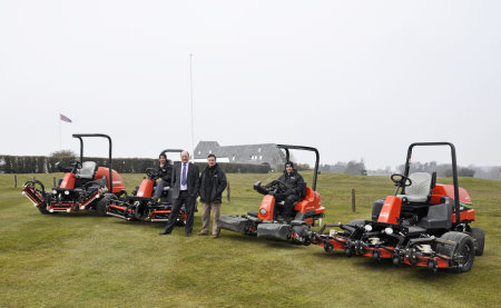 (l-r) David Patrick; Les Trute, General Manager; Robin Greaves, Head greenkeeper; 
Stephen Patrick at Marlborough Golf Club