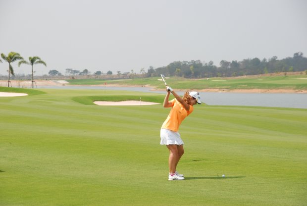 Siam CC Waterside Course Beatriz Recari Hole 1
