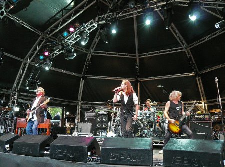 Headlining the music entertainment on the Saturday evening of this year’s BMW PGA Championship will be the brilliant Jones Gang, led by The Who’s Kenney Jones. The legendary Paul Young will be performing with them, making a special guest appearance. All are big golf fans