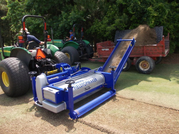 Koro Field Top Maker at work