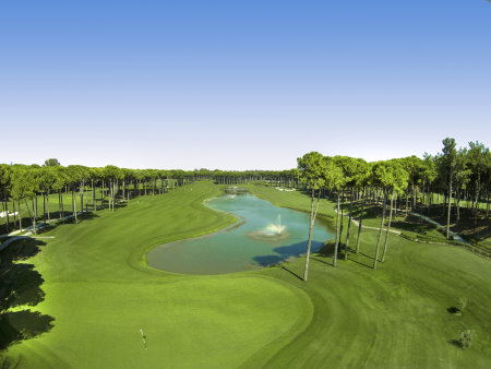 Carya Golf Club, designed by the great Australian golfer, Peter Thompson.