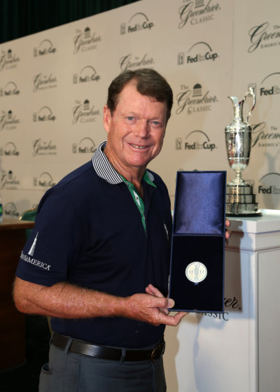 Tom Watson with his commemorative solid silver Players' Badge and the Claret Jug (© Mike Wyatt/ Greenbrier Photography)