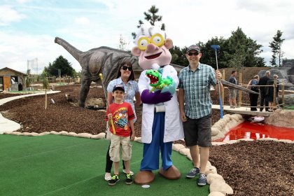 Dinosaur Escape Adventure Golf 