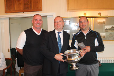 from left: Nick Darking from sponsors Charterhouse, Colin Hennah from sponsors Kubota and BIGGA National Champion Gordon Sangster.