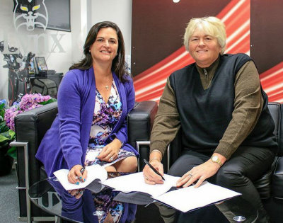 Laura Davies with Lynx Golf CEO, Stephanie Zinser