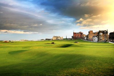 Old Course, St Andrews 17th Green in foreground