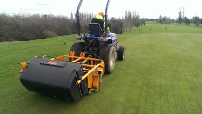 Jason Cooper, Head Greenkeeper at Leamington & Country Golf Club, has chosen to purchase a SISIS Rotorake TM1000 scarifier and SISIS Variseeder 1300 tractor mounted seeder