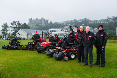 From right: Rhys Butler, with Trevor Davies (Royal St David’s secretary/manger) and Lely’s Nigel Lovatt
