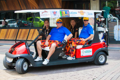 Ready for their World Record attempt: Mark Cameron (left) and Graham Haslam (right)
