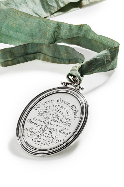 1822 Thistle Golf Club silver prize medal won by George Logan Esq.