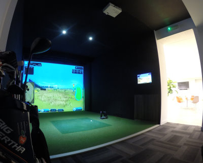 Foresight Sports simulator at Golfbreaks HQ in Windsor, Berkshire