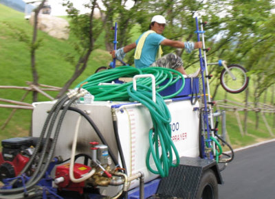 It’s not just golfers who are in danger on golf courses