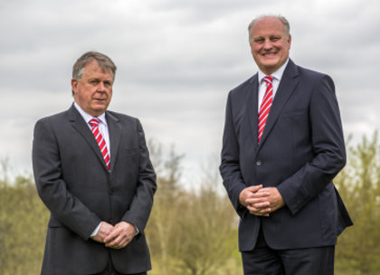 David Lancaster (right) and Matt Corker at Cumberwell Park Golf Club (R&A)