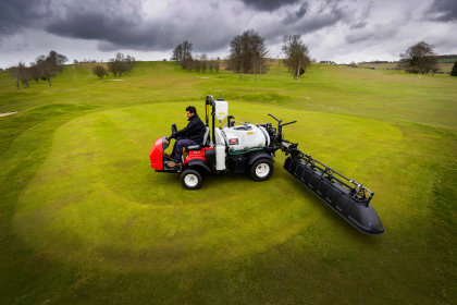 Ogbourne Downs has taken delivery of a Toro Multi-Pro sprayer 1750 (pictured), plus a Toro Groundsmaster 4500-D and Greensmaster 3250-D