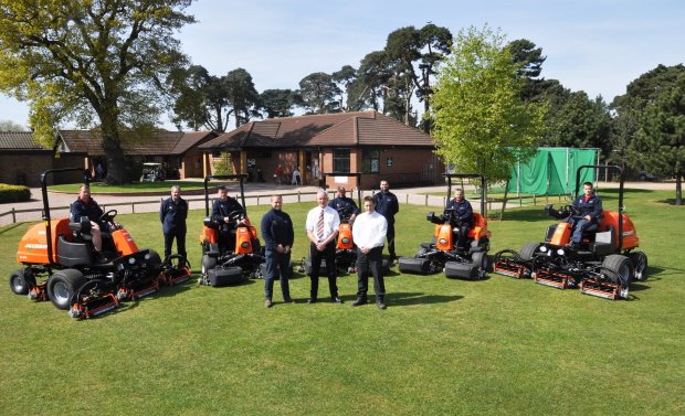 Lee Carratt and his Greenkeeping team with Harvey Doughty and Burdens representative, Simon Thompson