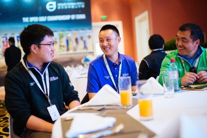 All tournament staff, volunteers and marshals were wearing Oscar Jacobson’s Spring/Summer stunning 2016 collection