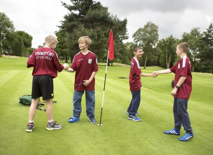 (photo by Matt Greaves)