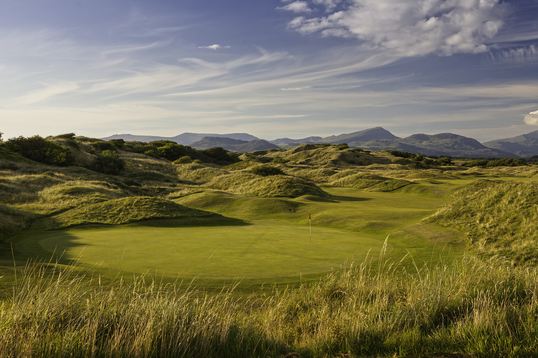 15th green, looking north towards Snowdonia
Royal St David's Golf Club