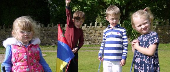 Young golfers have fun at a Glendale Golf centre