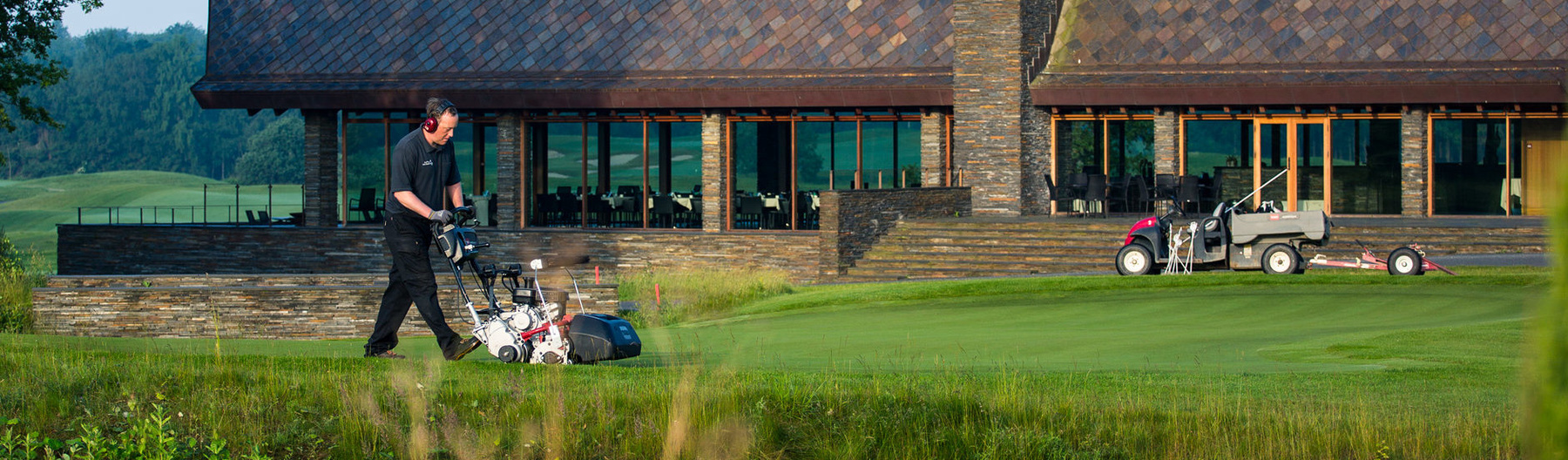 oro Flex 2120 pedestrian greens mowers, part of the fleet of machinery delivered by Reesink to maintain the high standards required by The Scandinavian (photo Jason Peters)