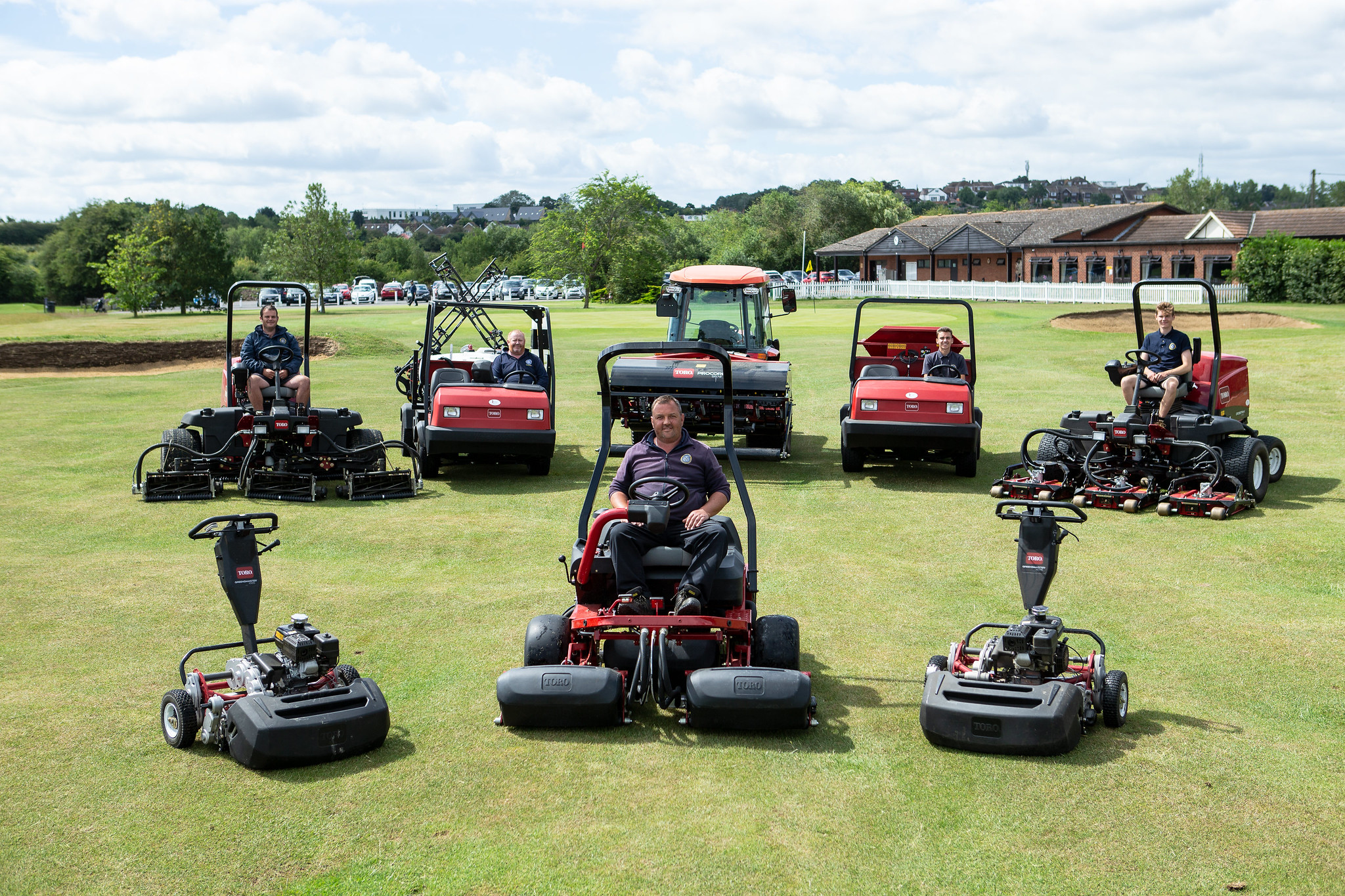 Sheerness Golf Club’s head greenkeeper Paul Boozer, seated front, and the club’s new Toro machines in its first lease deal with Toro and Reesink Turfcare.