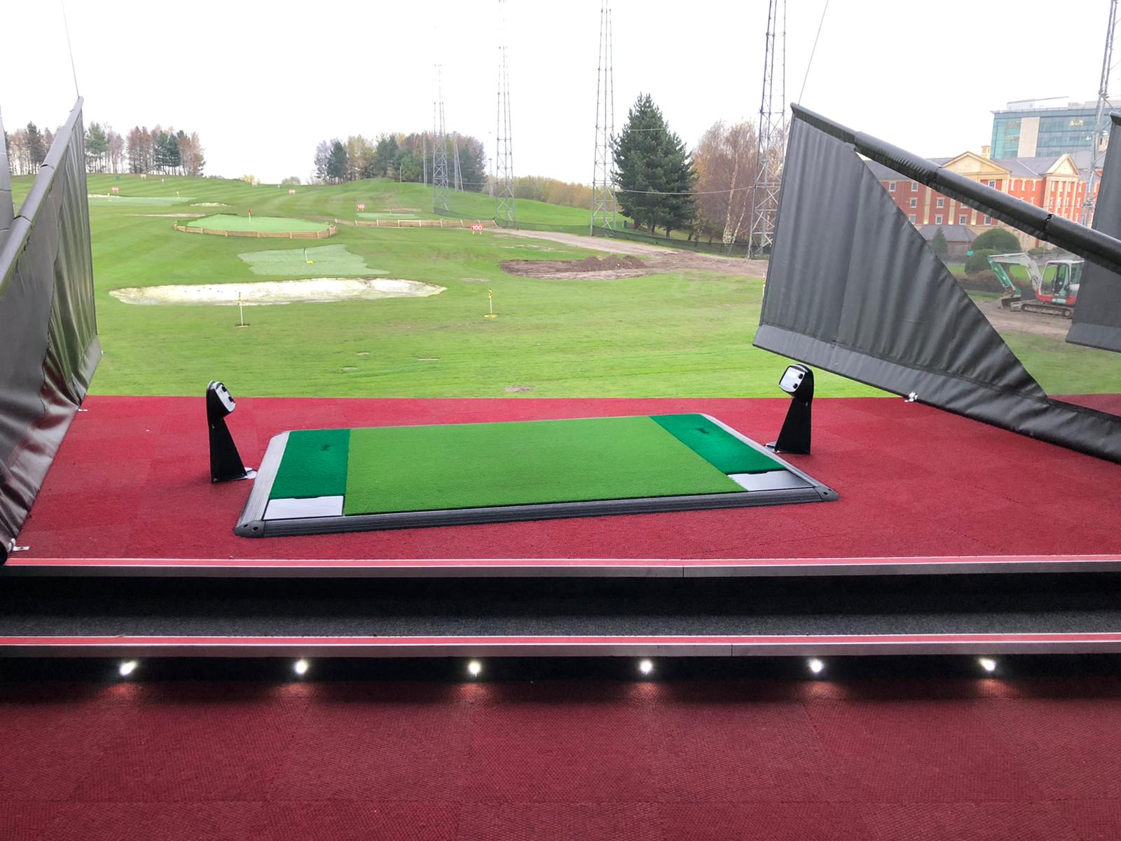 Power Tee double bay for left and right-hand use