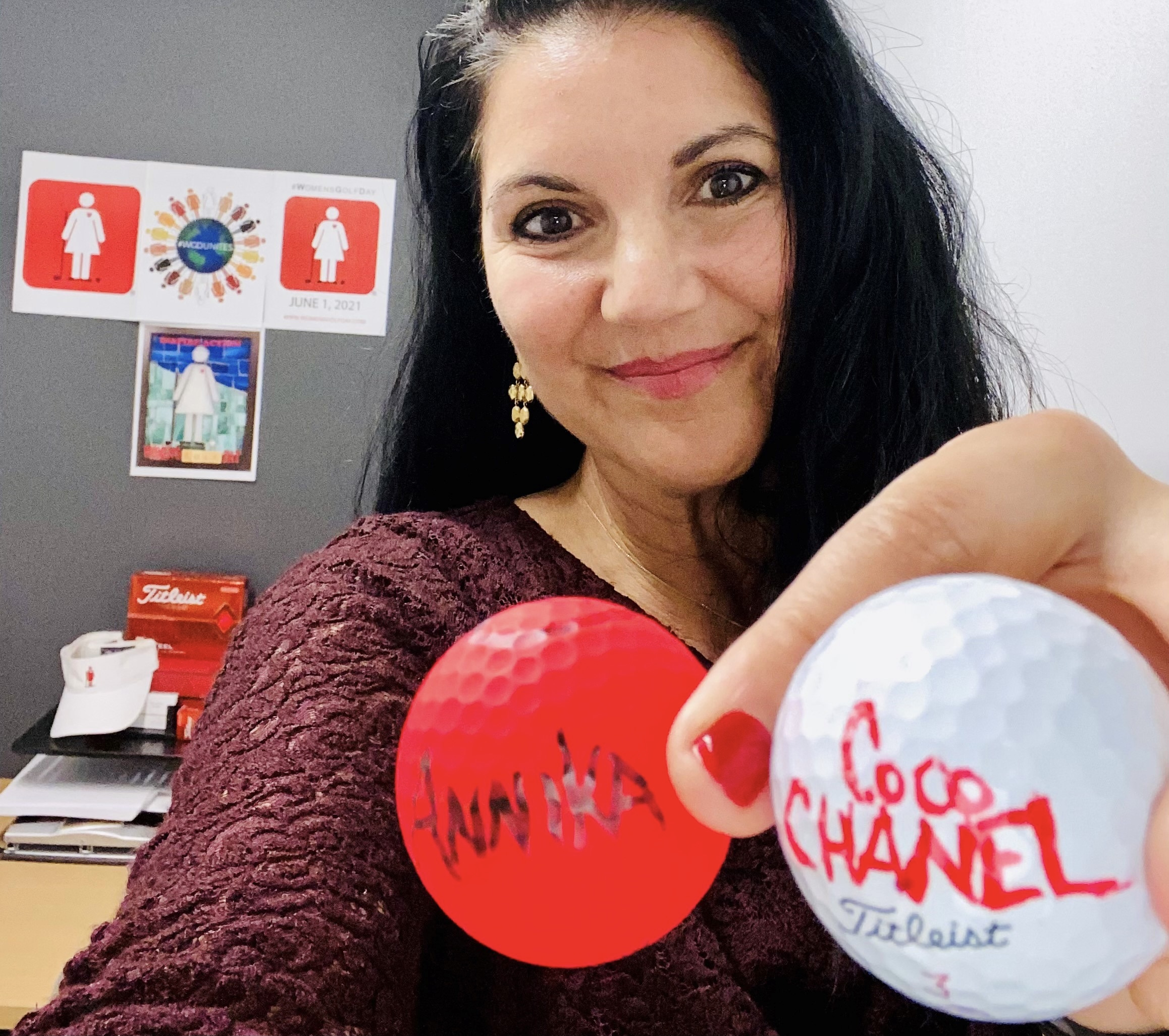 Elisa Gaudet put Annika Sorenstam and Coco Chanel's names on her golf balls