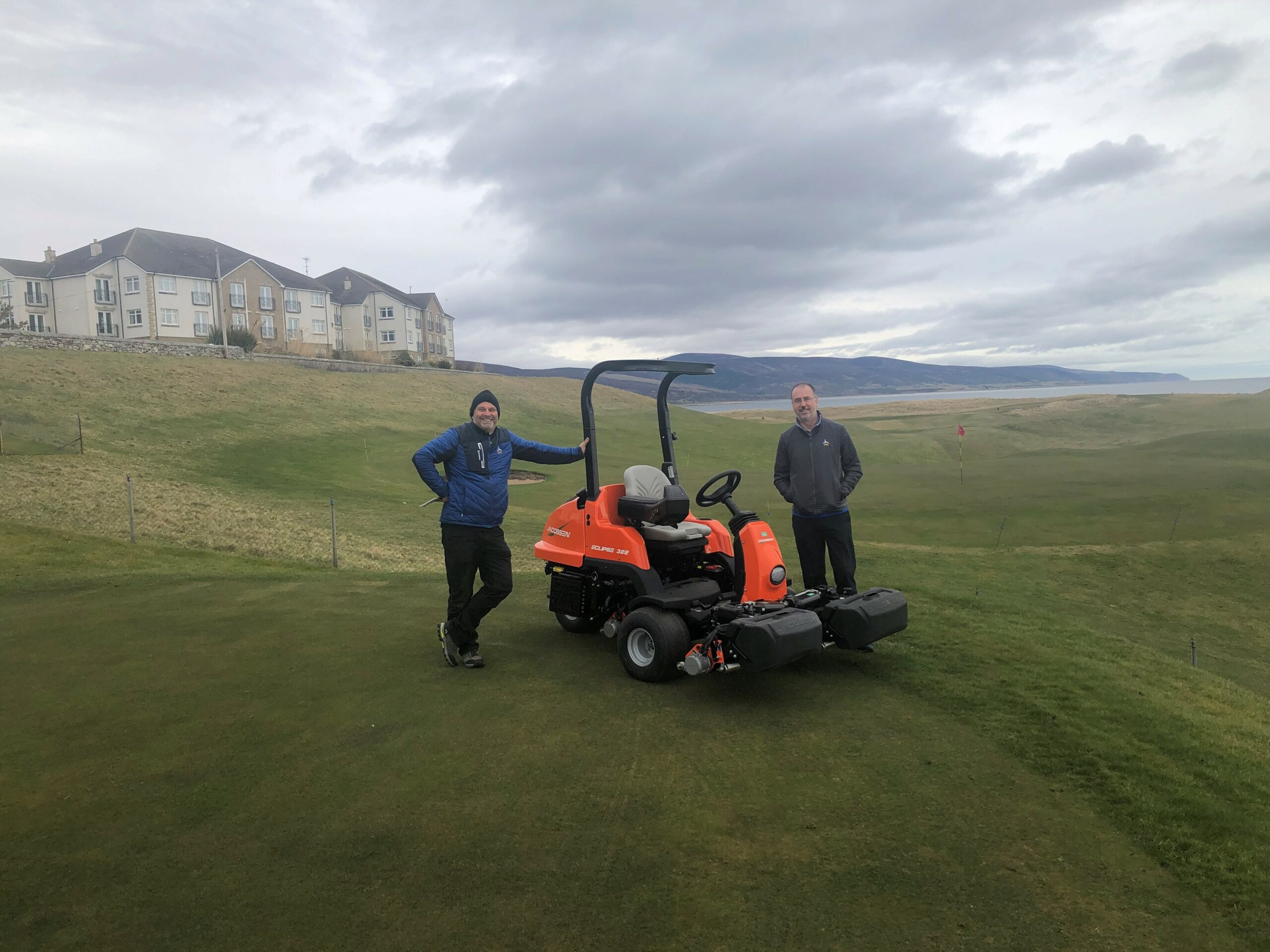 from left: Head greenkeeper James MacBeath and General Manager, Tony Gill at Brora GC receive their new Jacobsen Eclipse 322