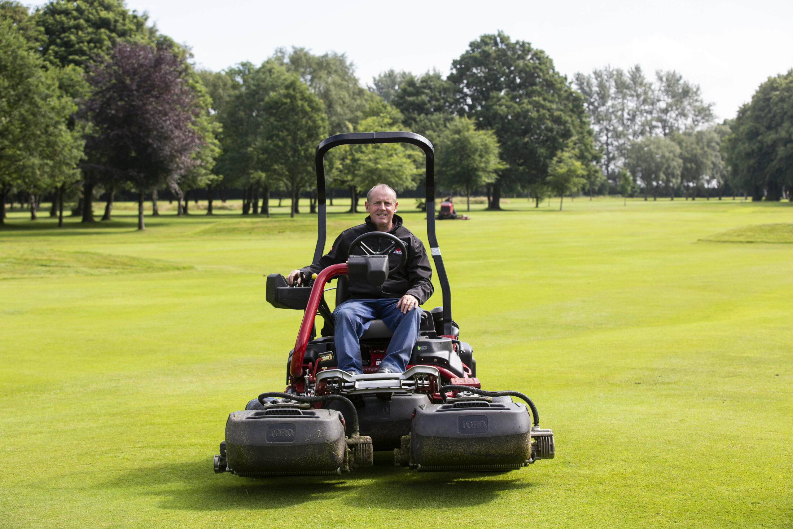Terry Wharton, head green keeper at Haydock Park Golf Club, has renewed his Toro fleet lease