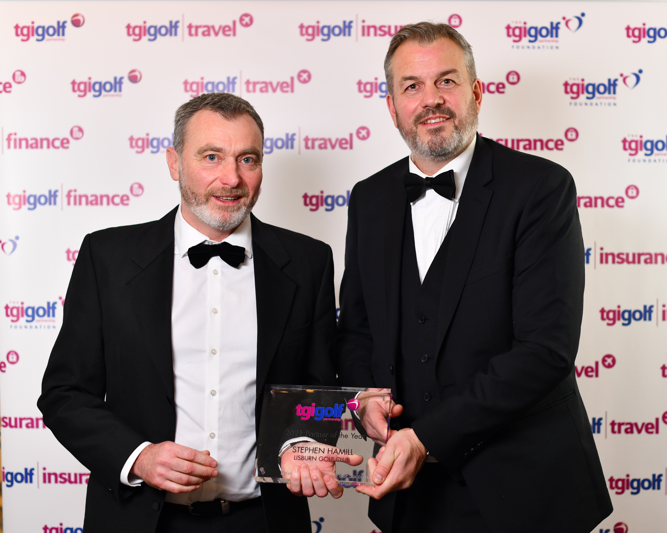 Partner of the Year Stephen Hamill with TGI Chairman Michael Brooks (Pumpherston GC)