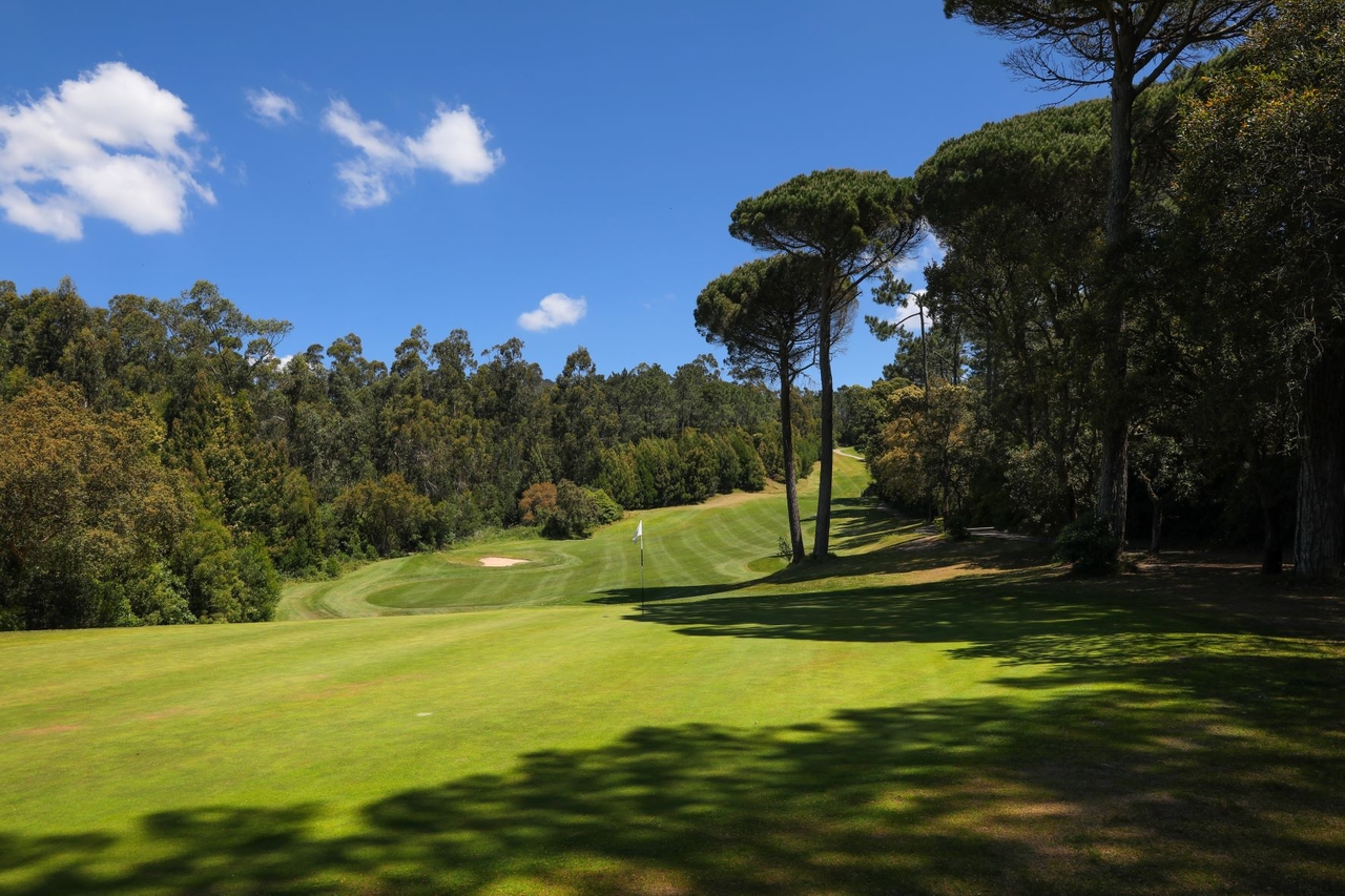Penha Longa Resort are hosting a 'Learn to Love Golf' Clinic on 22nd May, exclusively for women and girls.